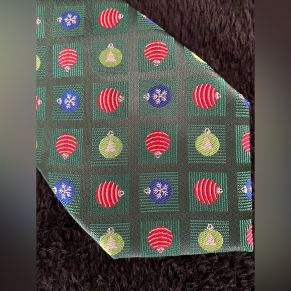 Holiday Traditions Christmas Ornament Silk Tie - Picture 2 of 4